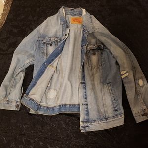 Levi's XL distressed jean jacket